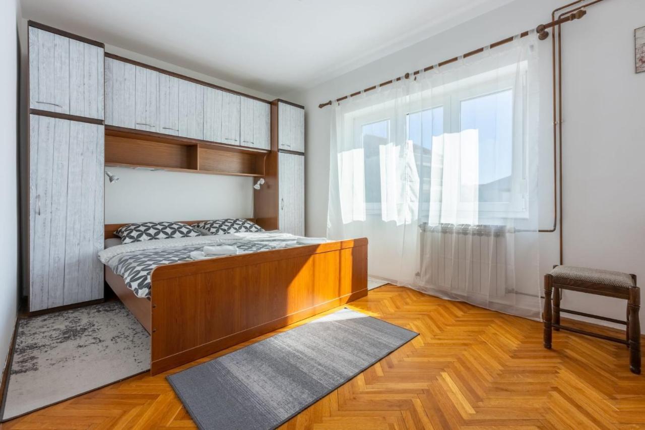 Tus A2 Apartment